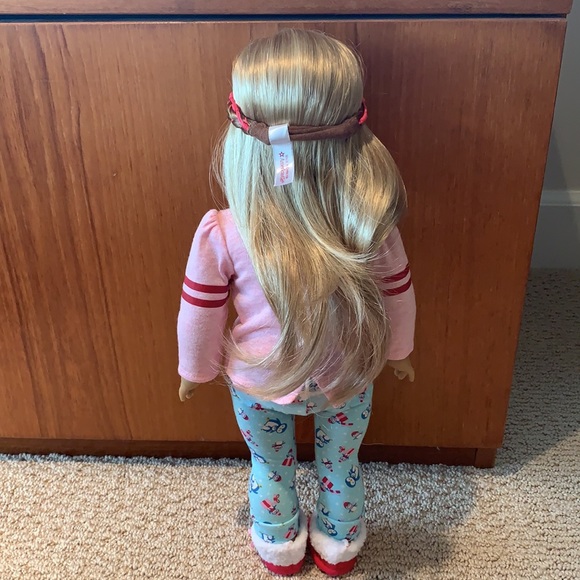 BEAUTIFUL AMERICAN DOLL - Picture 3 of 5